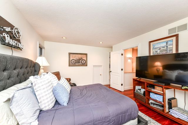 11718 Whisper Bay Court, Carmel, IN 46033