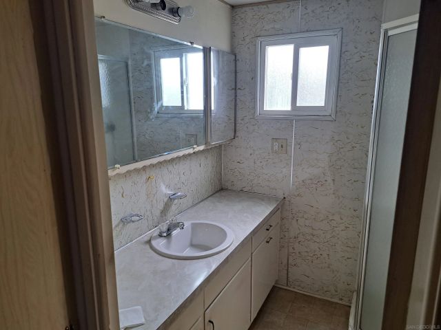 2 Bahia Ln, Oceanside, CA 92058