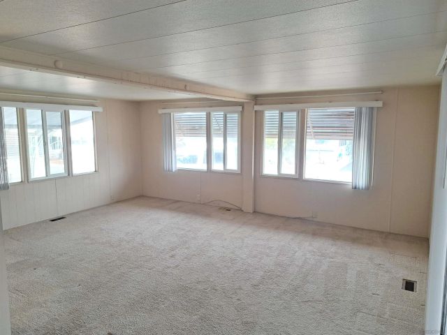 2 Bahia Ln, Oceanside, CA 92058