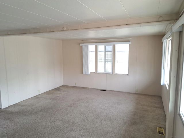 2 Bahia Ln, Oceanside, CA 92058