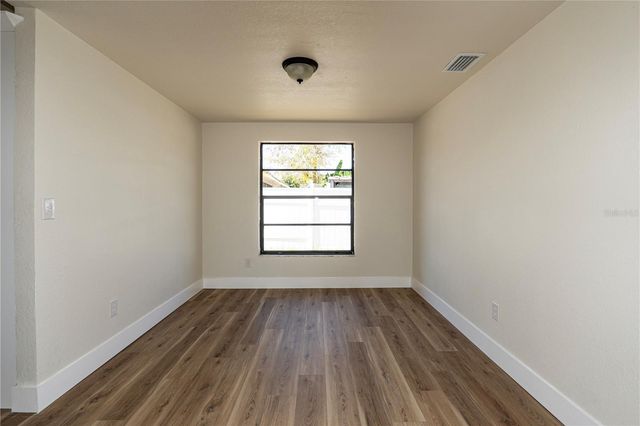 9501 CAMDEN HILL COURT, Tampa, FL 33615