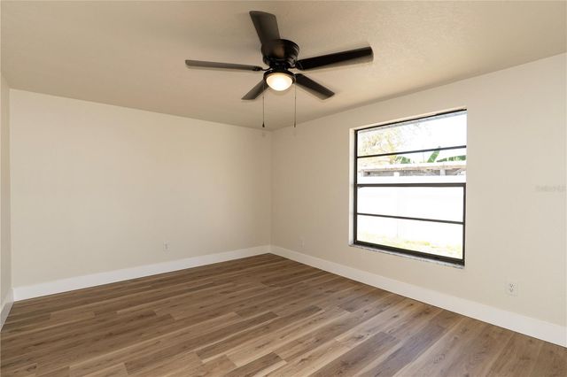 9501 CAMDEN HILL COURT, Tampa, FL 33615