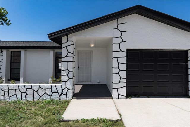 9501 CAMDEN HILL COURT, Tampa, FL 33615
