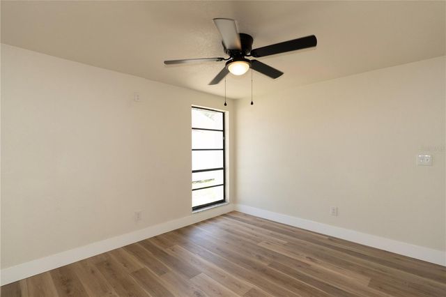 9501 CAMDEN HILL COURT, Tampa, FL 33615