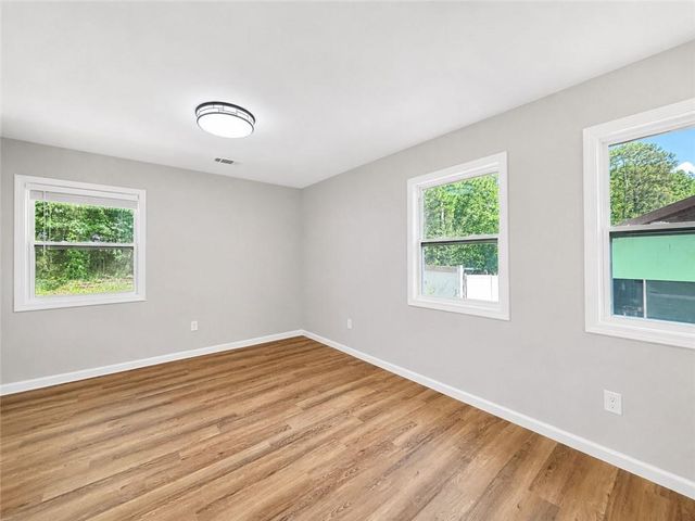 1639 Bridgeport Drive NW, Atlanta, GA 30318