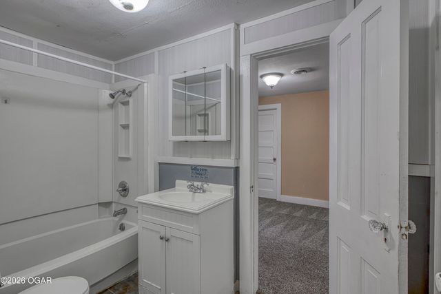 2115 S Byers Avenue, Joplin, MO 64804