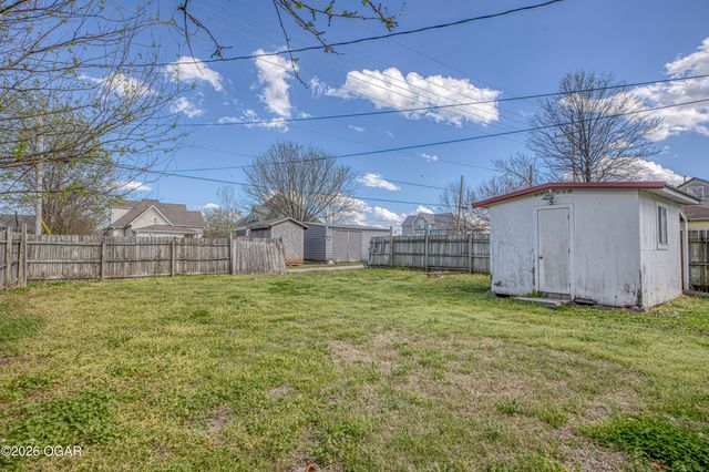 2115 S Byers Avenue, Joplin, MO 64804