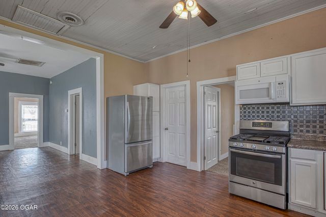 2115 S Byers Avenue, Joplin, MO 64804