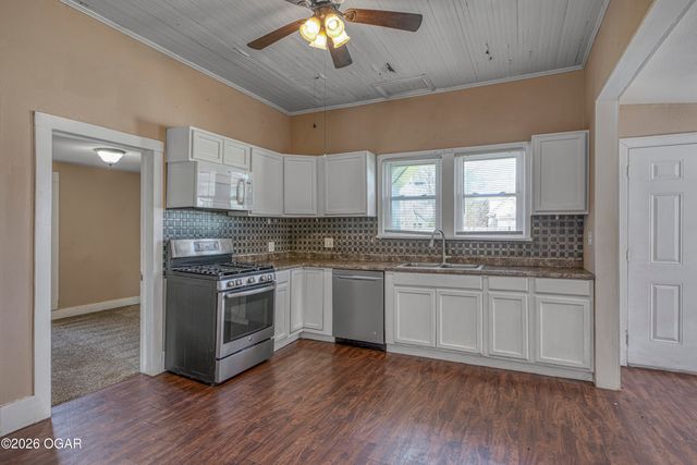 2115 S Byers Avenue, Joplin, MO 64804