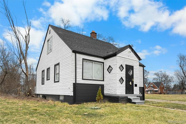 17028 W Chicago Street, Detroit, MI 48228