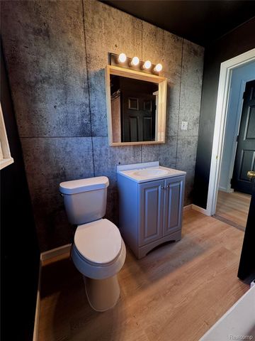 17028 W Chicago Street, Detroit, MI 48228