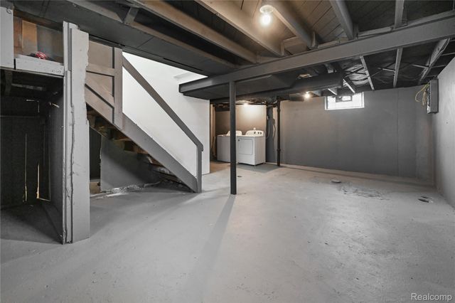 17028 W Chicago Street, Detroit, MI 48228