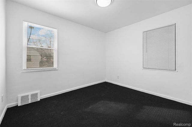 17028 W Chicago Street, Detroit, MI 48228