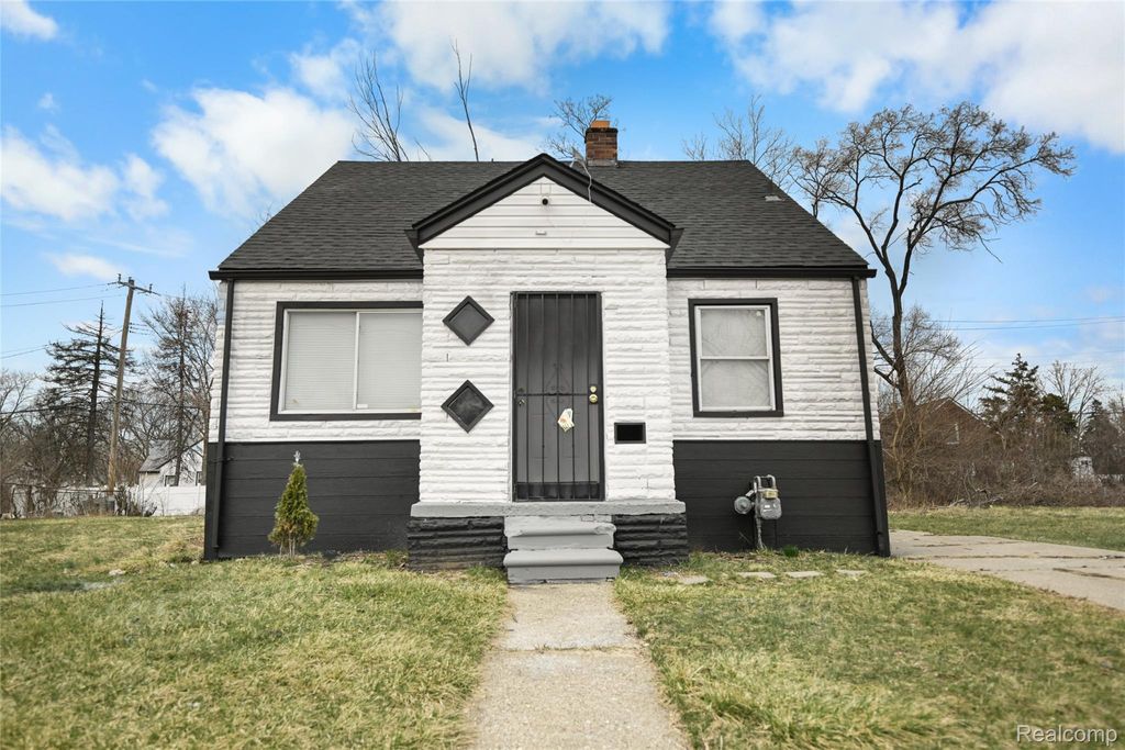 17028 W Chicago Street, Detroit, MI 48228