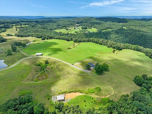 841 Avery Road 525 & 299, Trenton, GA 30752