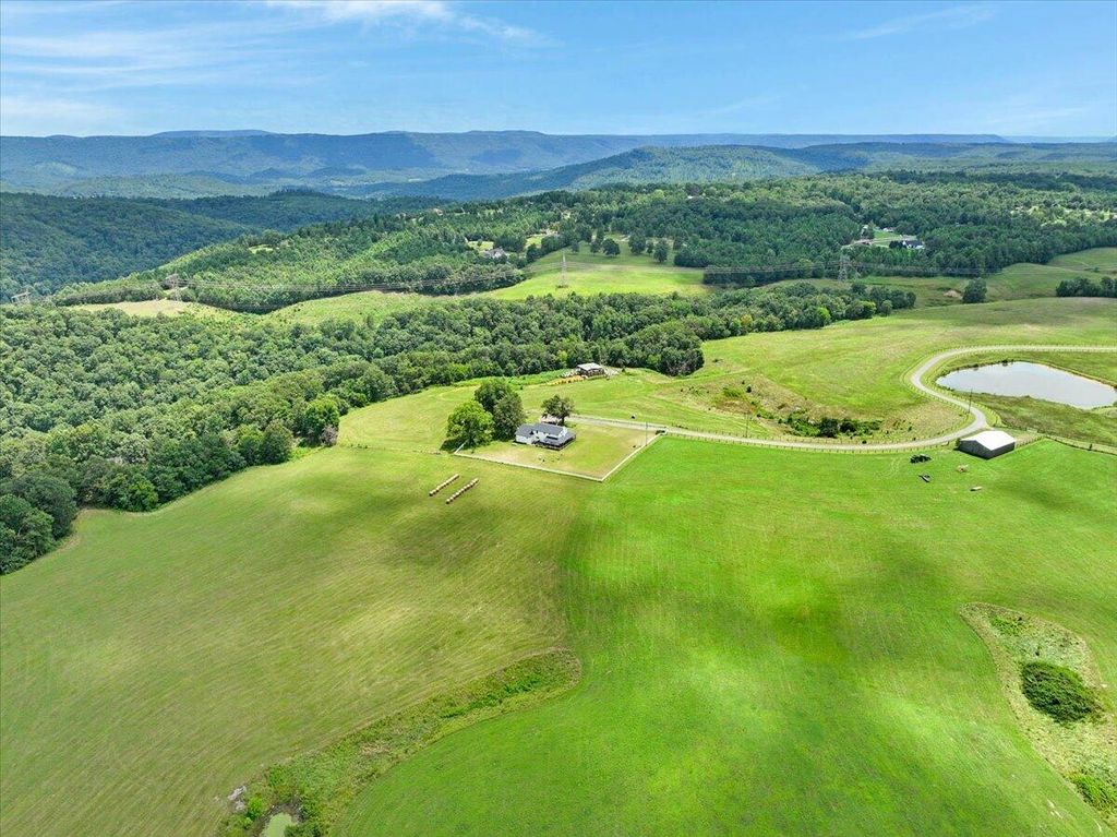 841 Avery Road 525 & 299, Trenton, GA 30752