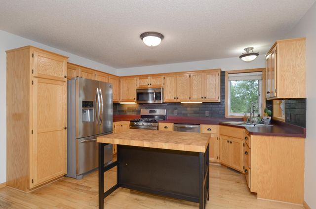 21536 Killdeer Street NW, Oak Grove, MN 55011