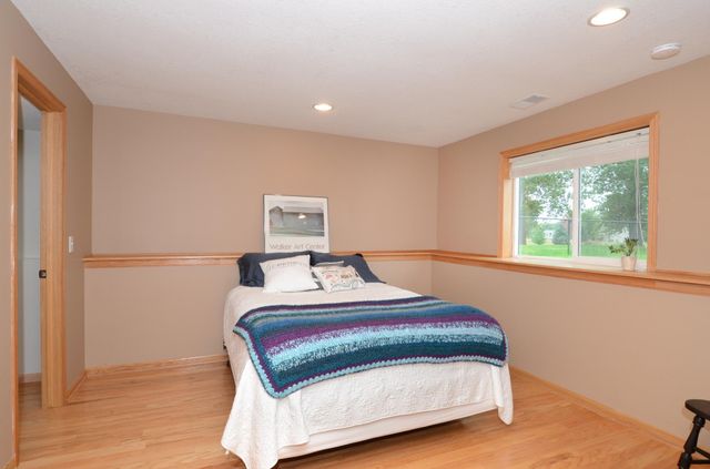 21536 Killdeer Street NW, Oak Grove, MN 55011