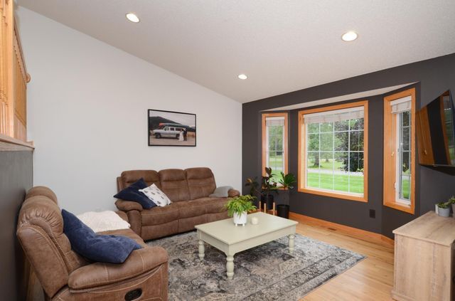 21536 Killdeer Street NW, Oak Grove, MN 55011