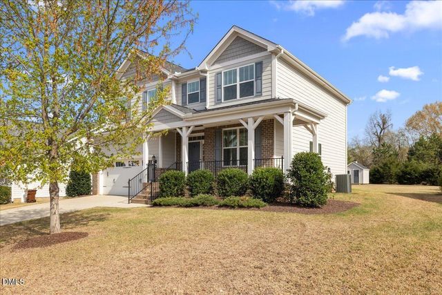 128 Heathgreen Drive, Clayton, NC 27527