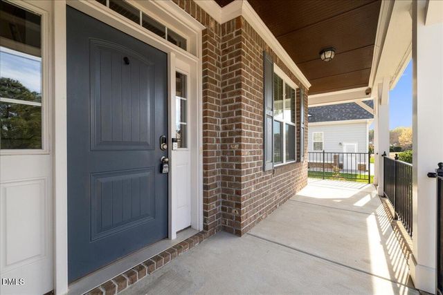 128 Heathgreen Drive, Clayton, NC 27527