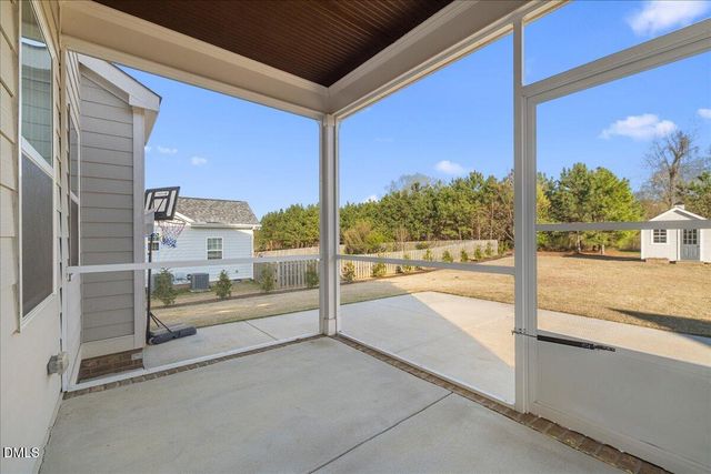 128 Heathgreen Drive, Clayton, NC 27527