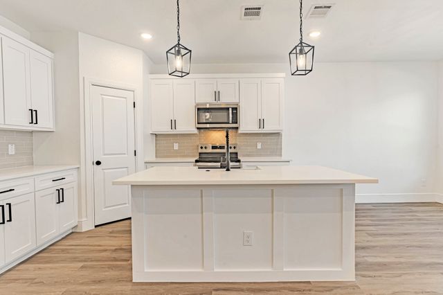 2314 Beverly Drive, Granbury, TX 76048