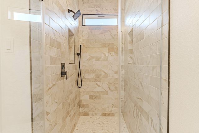 2314 Beverly Drive, Granbury, TX 76048