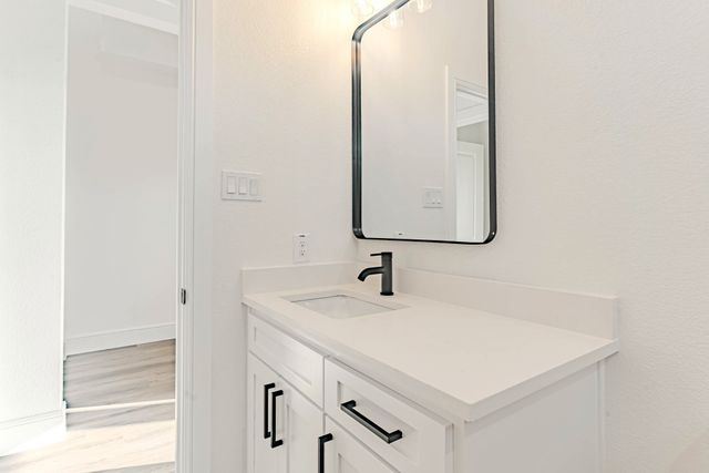 2314 Beverly Drive, Granbury, TX 76048