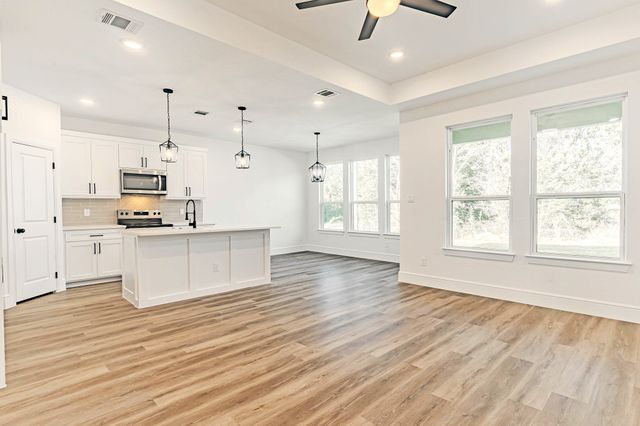 2314 Beverly Drive, Granbury, TX 76048