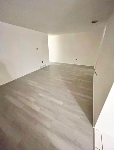 5 Louisburg Sq Apt 11, Nashua, NH 03060