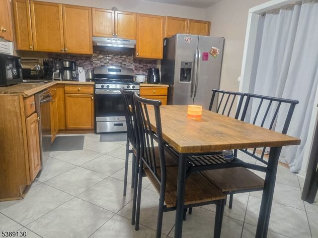 207 Delaware Ave, Aberdeen Twp., NJ 07721