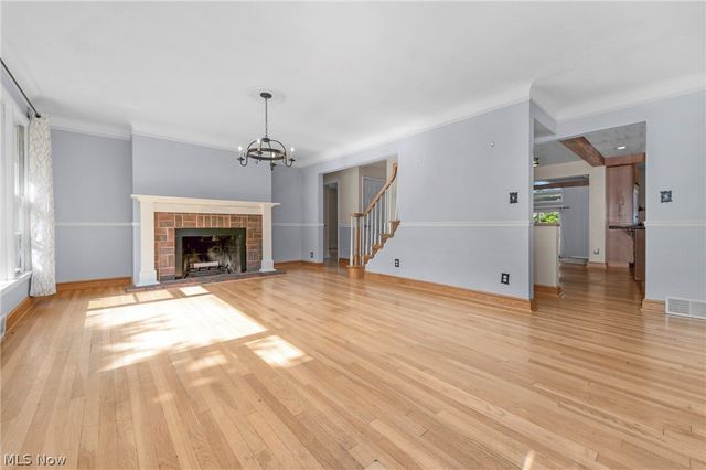450 Lake Forest Drive, Bay Village, OH 44140