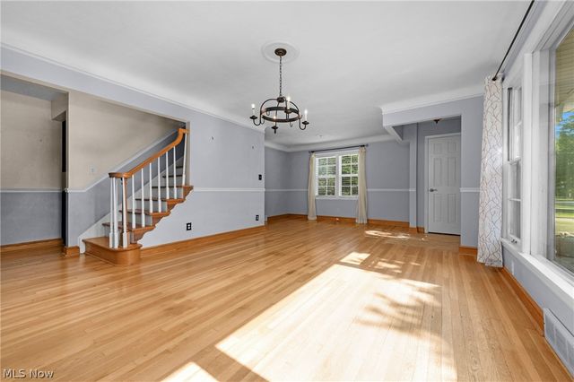 450 Lake Forest Drive, Bay Village, OH 44140