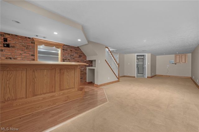 450 Lake Forest Drive, Bay Village, OH 44140