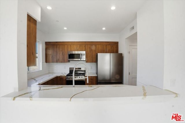 1820 Prosser Avenue 401, Los Angeles, CA 90025