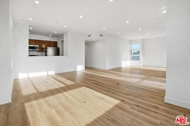 1820 Prosser Avenue 401, Los Angeles, CA 90025