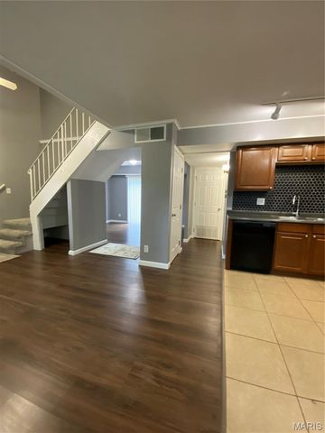 958 Dawnview Drive, Florissant, MO 63031