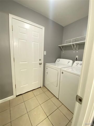 958 Dawnview Drive, Florissant, MO 63031