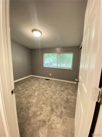 958 Dawnview Drive, Florissant, MO 63031