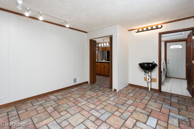 6724 Meadowcrest Drive, Downers Grove, IL 60516