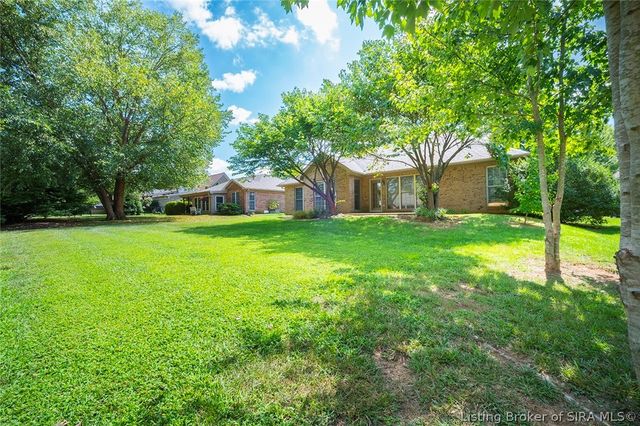 8508 Starview Court, Sellersburg, IN 47172