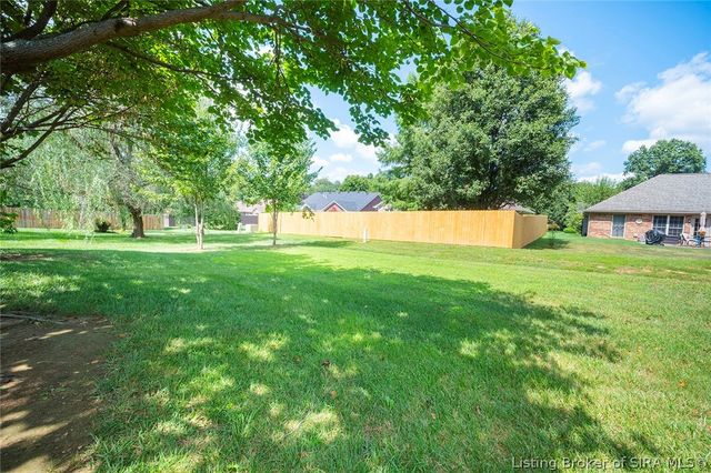 8508 Starview Court, Sellersburg, IN 47172