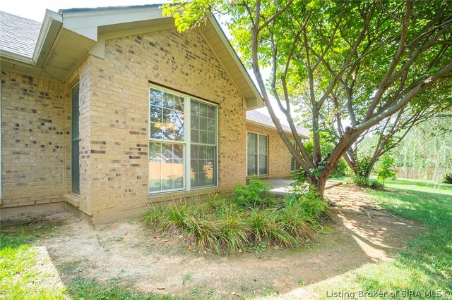 8508 Starview Court, Sellersburg, IN 47172