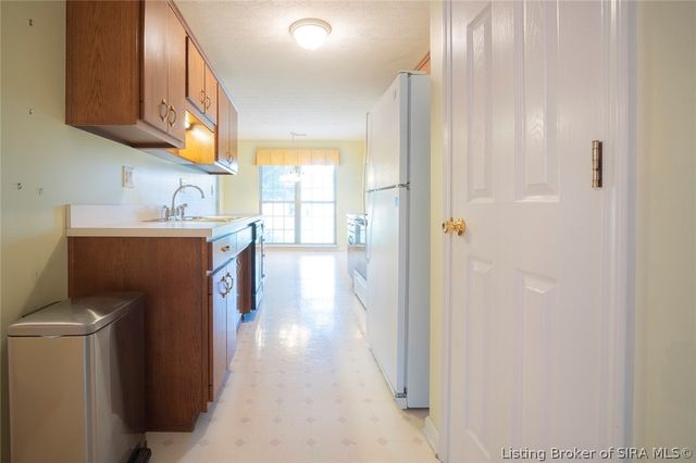 8508 Starview Court, Sellersburg, IN 47172