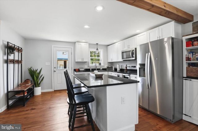 324 STEINMAN FARM RD, Pequea, PA 17565