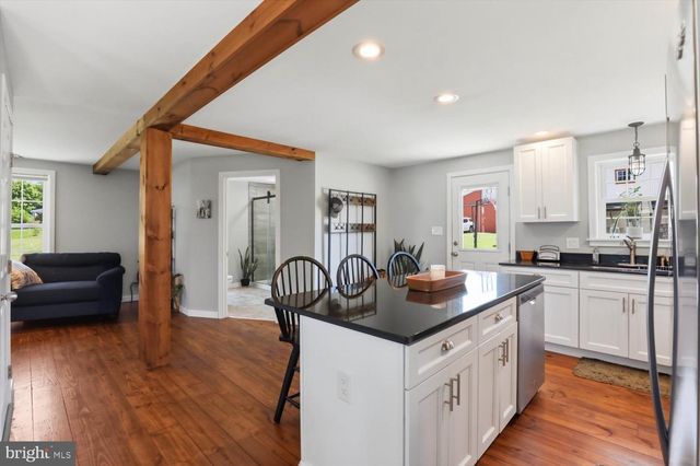324 STEINMAN FARM RD, Pequea, PA 17565