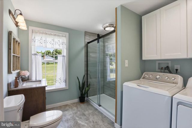 324 STEINMAN FARM RD, Pequea, PA 17565