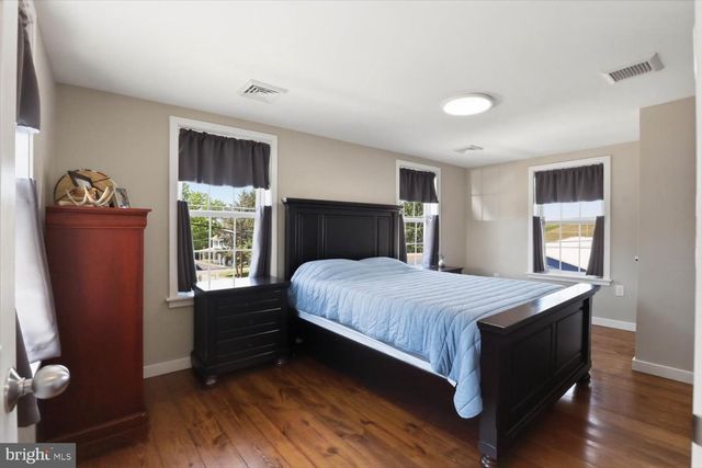 324 STEINMAN FARM RD, Pequea, PA 17565