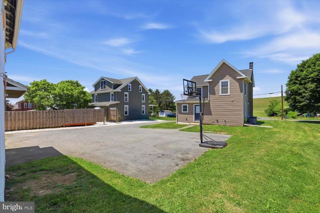 324 STEINMAN FARM RD, Pequea, PA 17565